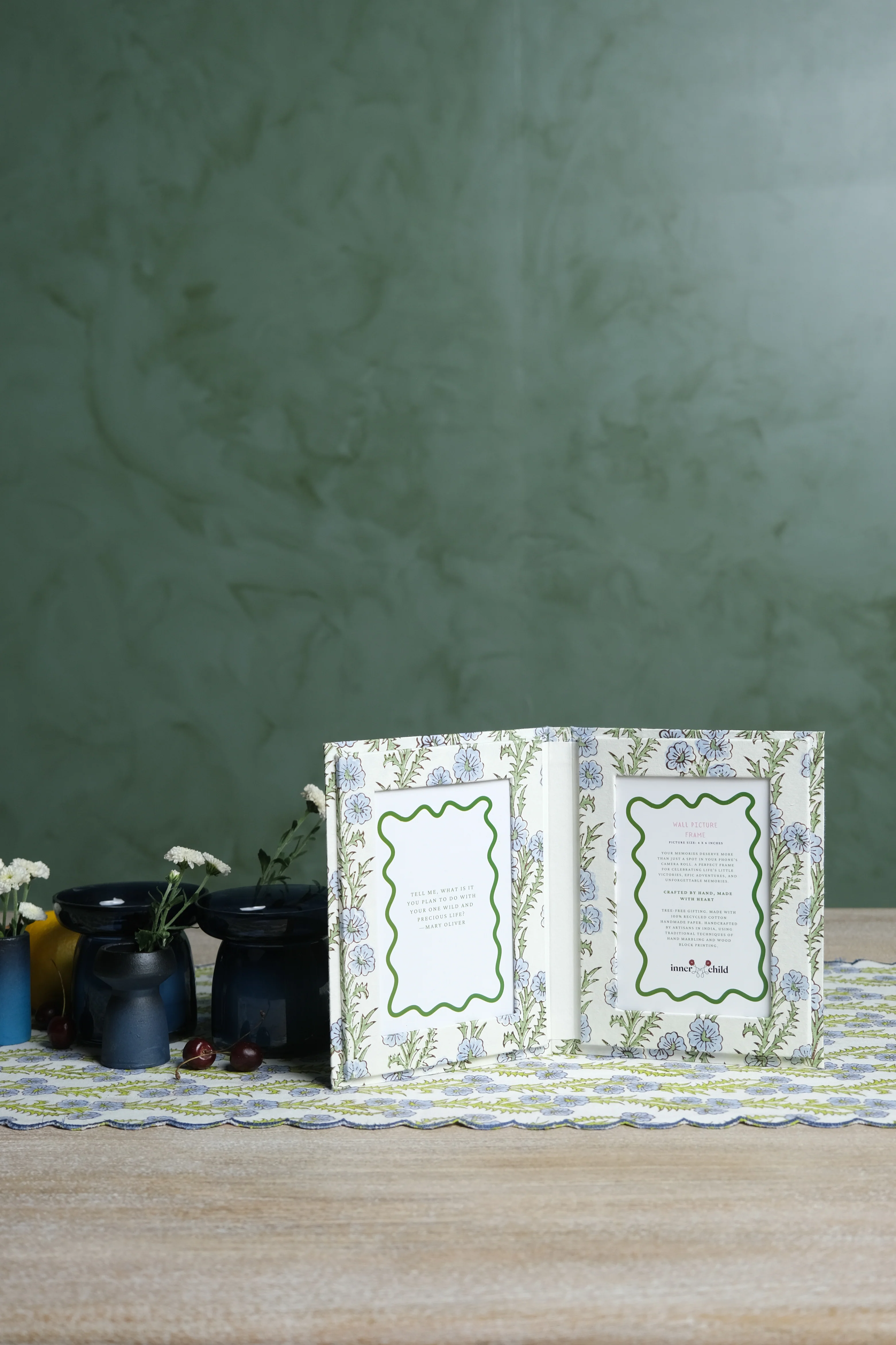 Blockprint Picture Frame Folding Book, 4x6 in Forget-Me-Not - Image 2