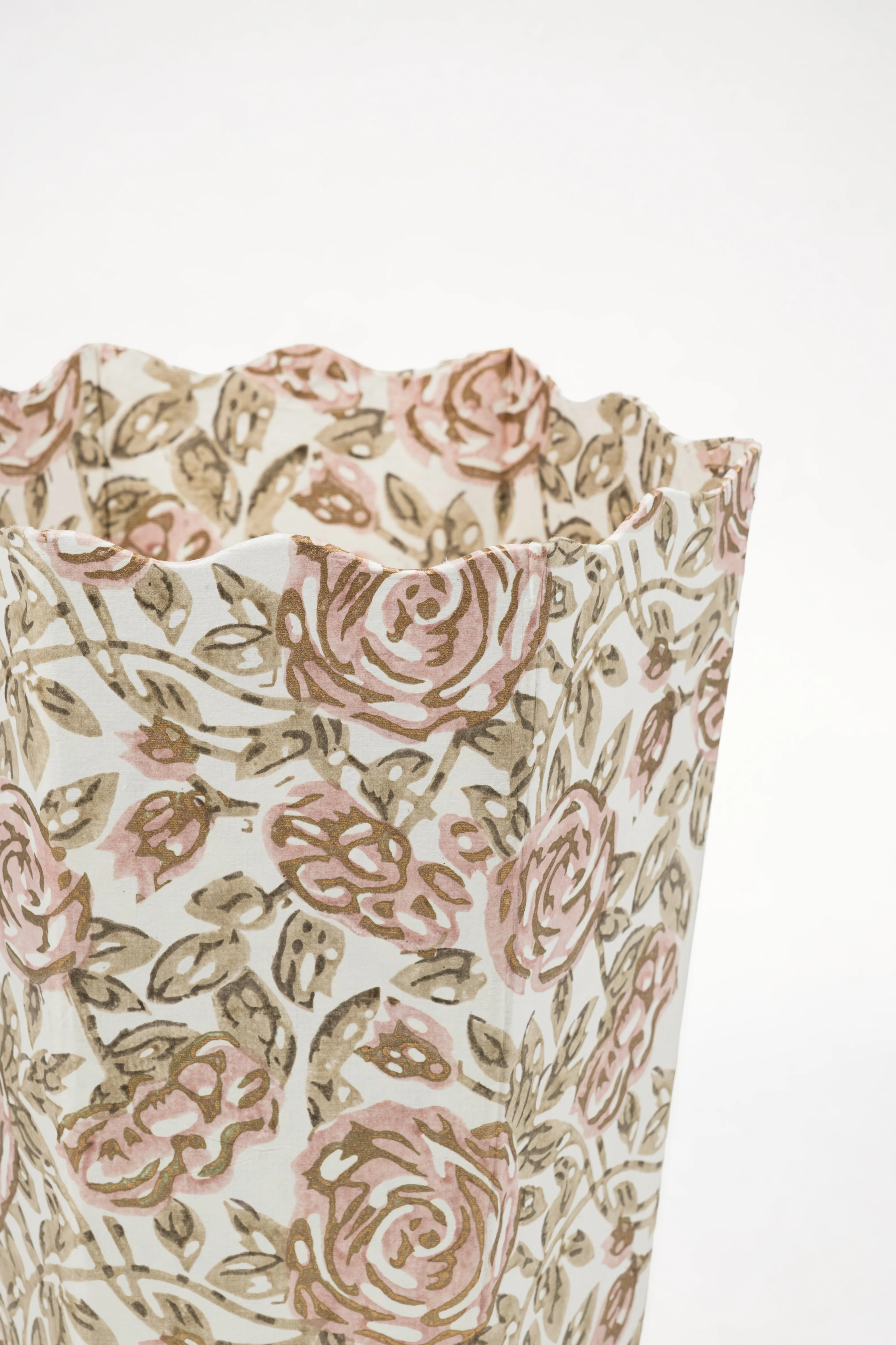 Blockprint Scallop Waste Bin / Storage Bin in Rose Garden - Image 2