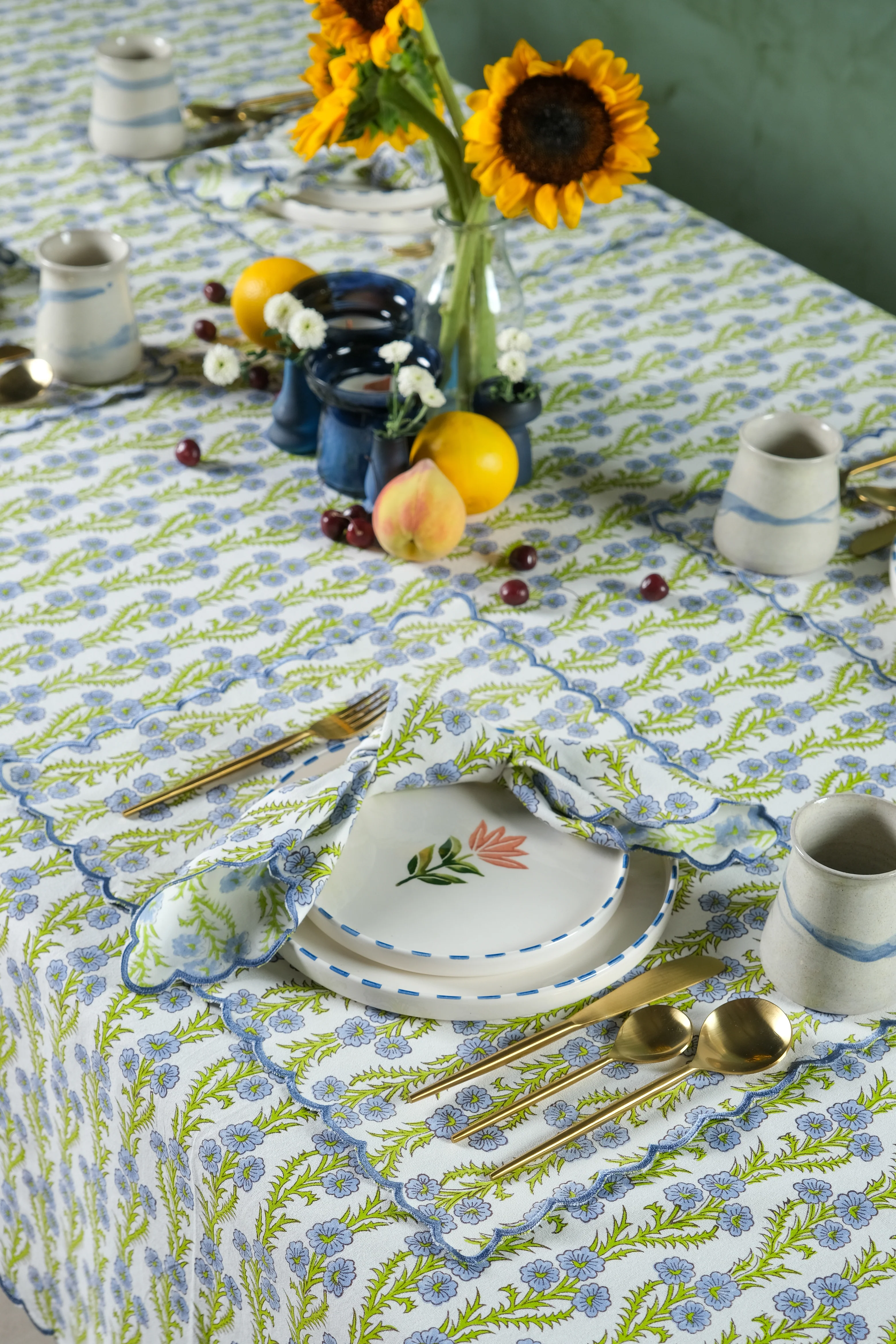 Forget-Me-Not Scallop Embroidered Blockprint Placemat - Image 4