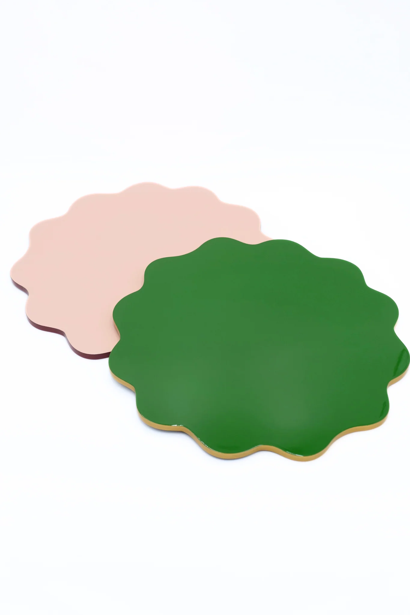 Garden Green Scalloped Lacquerware Placemat Set - Image 4