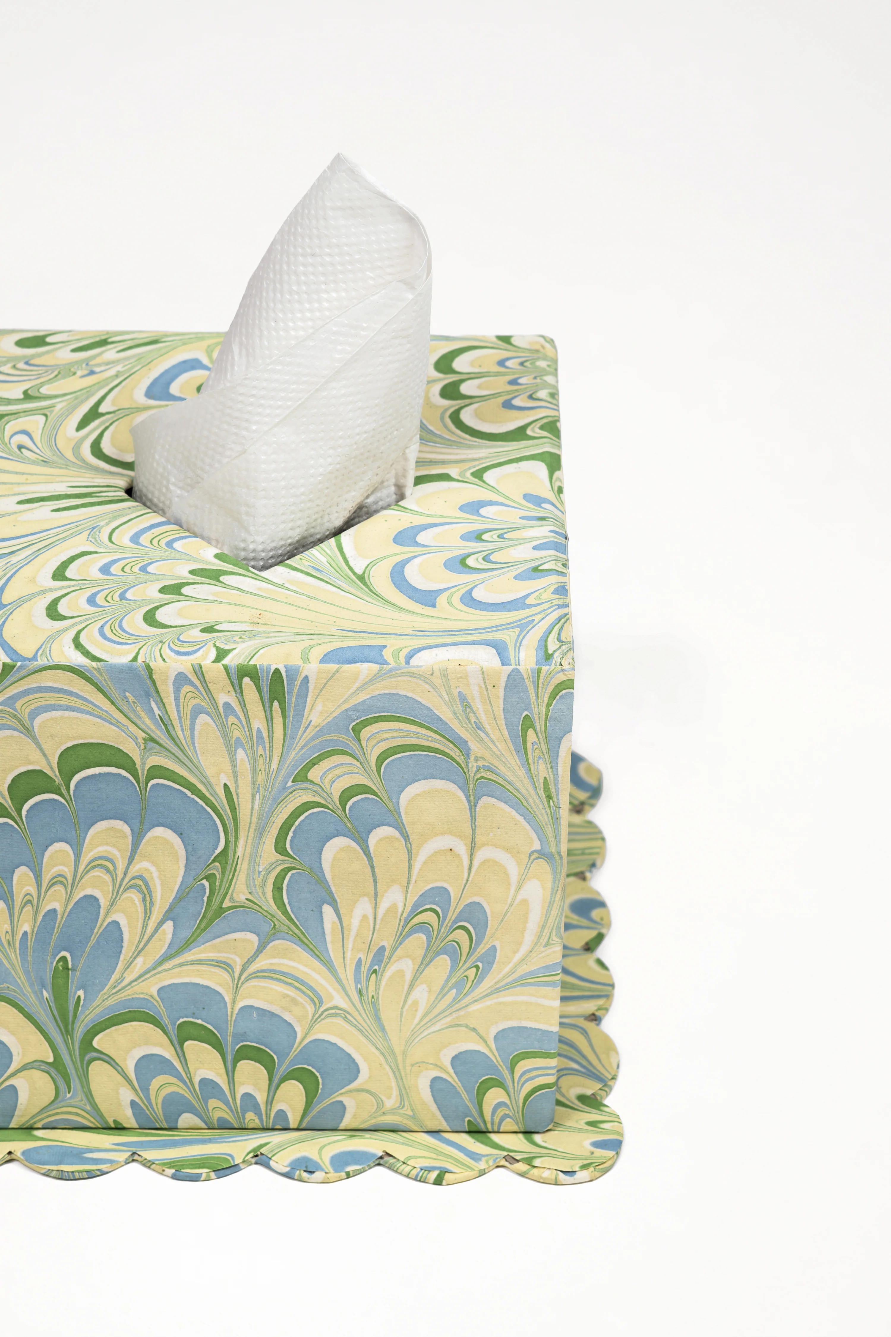 Hand-Marbled Scallop Tissue Box Cover in Seaglass Peacock - Image 2
