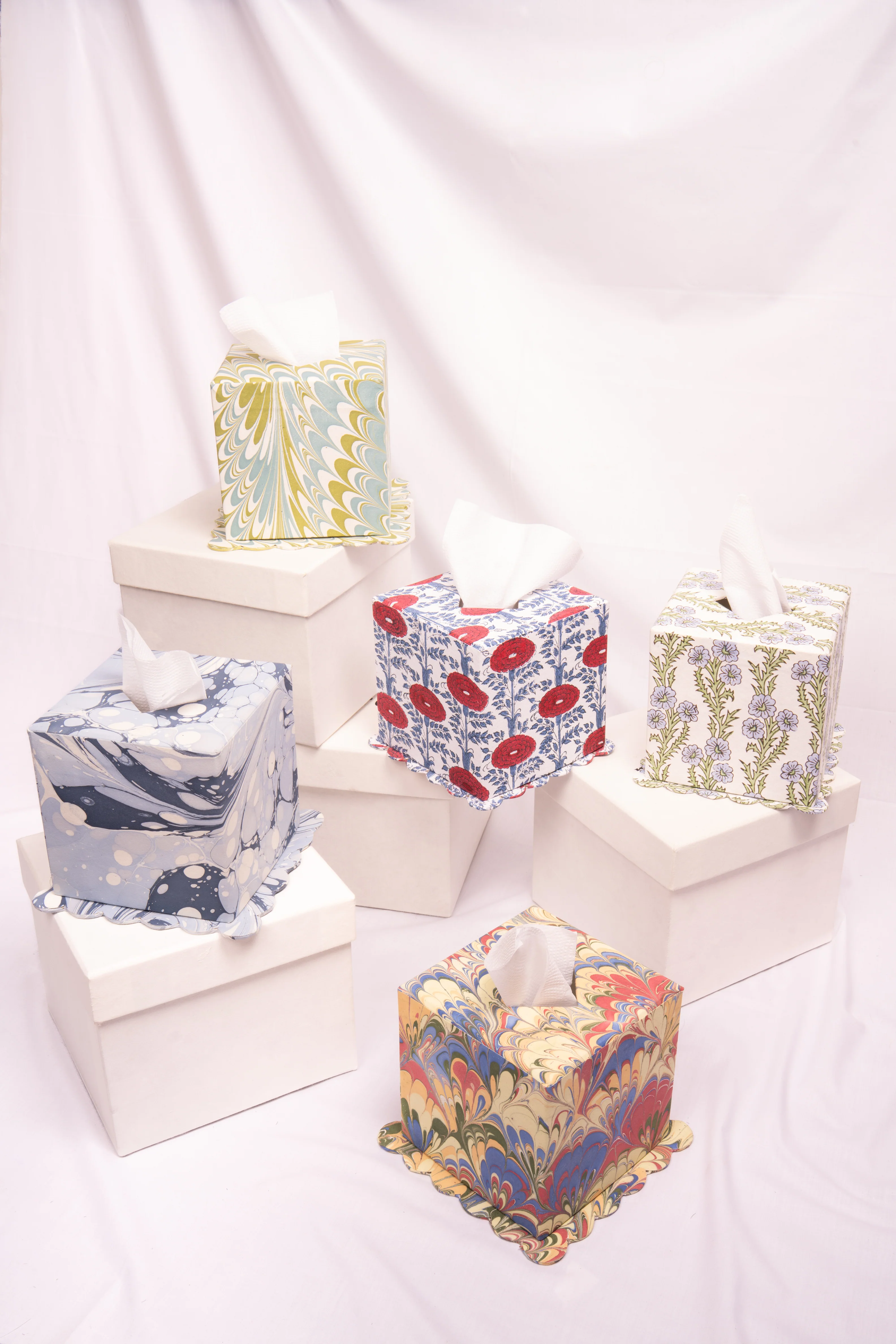 Hand-Marbled Scallop Tissue Box Cover in Ocean Wave - Image 3