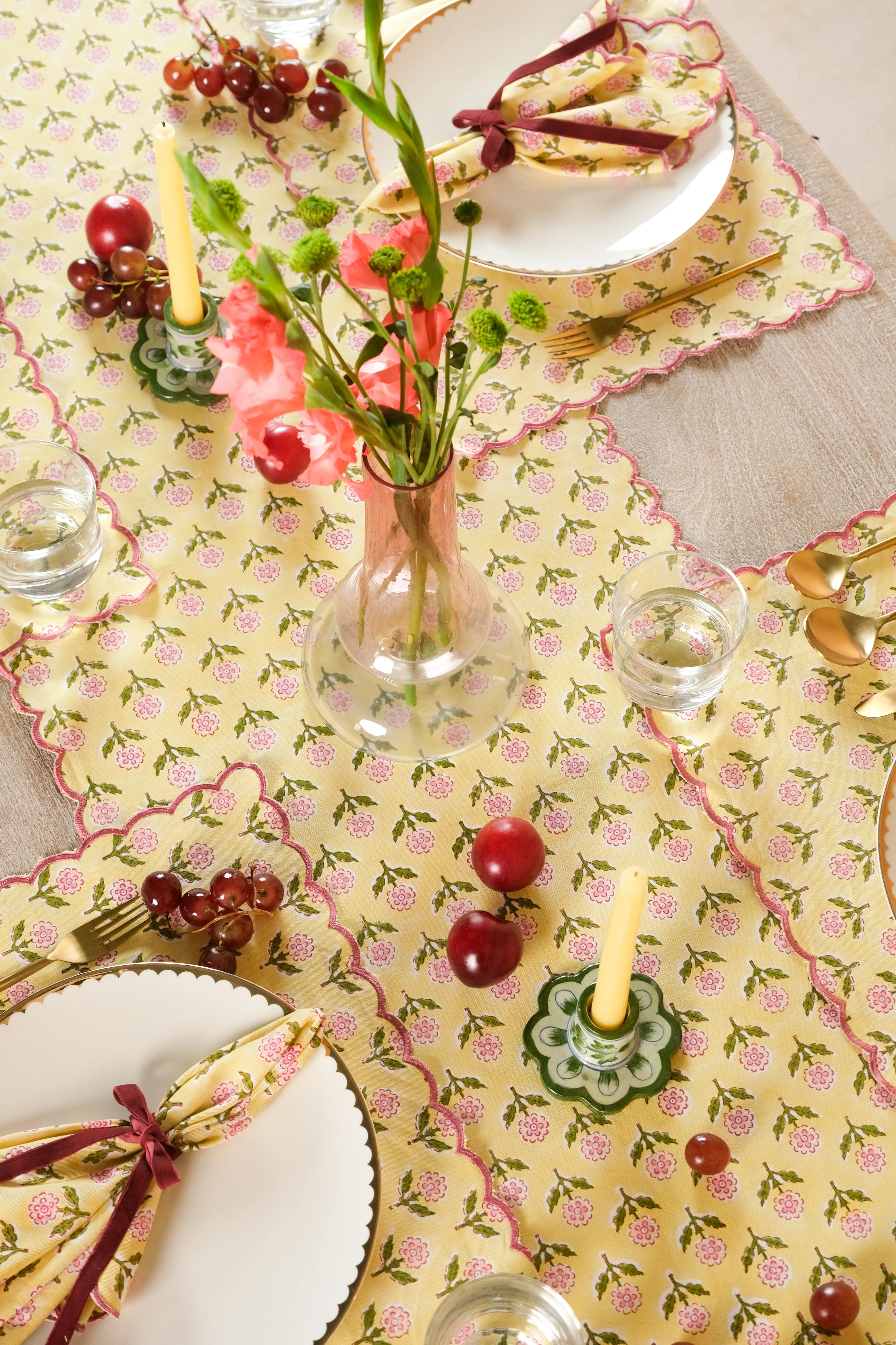 Mona Scallop Embroidered Blockprint Tablerunner in Butter Yellow - Image 3