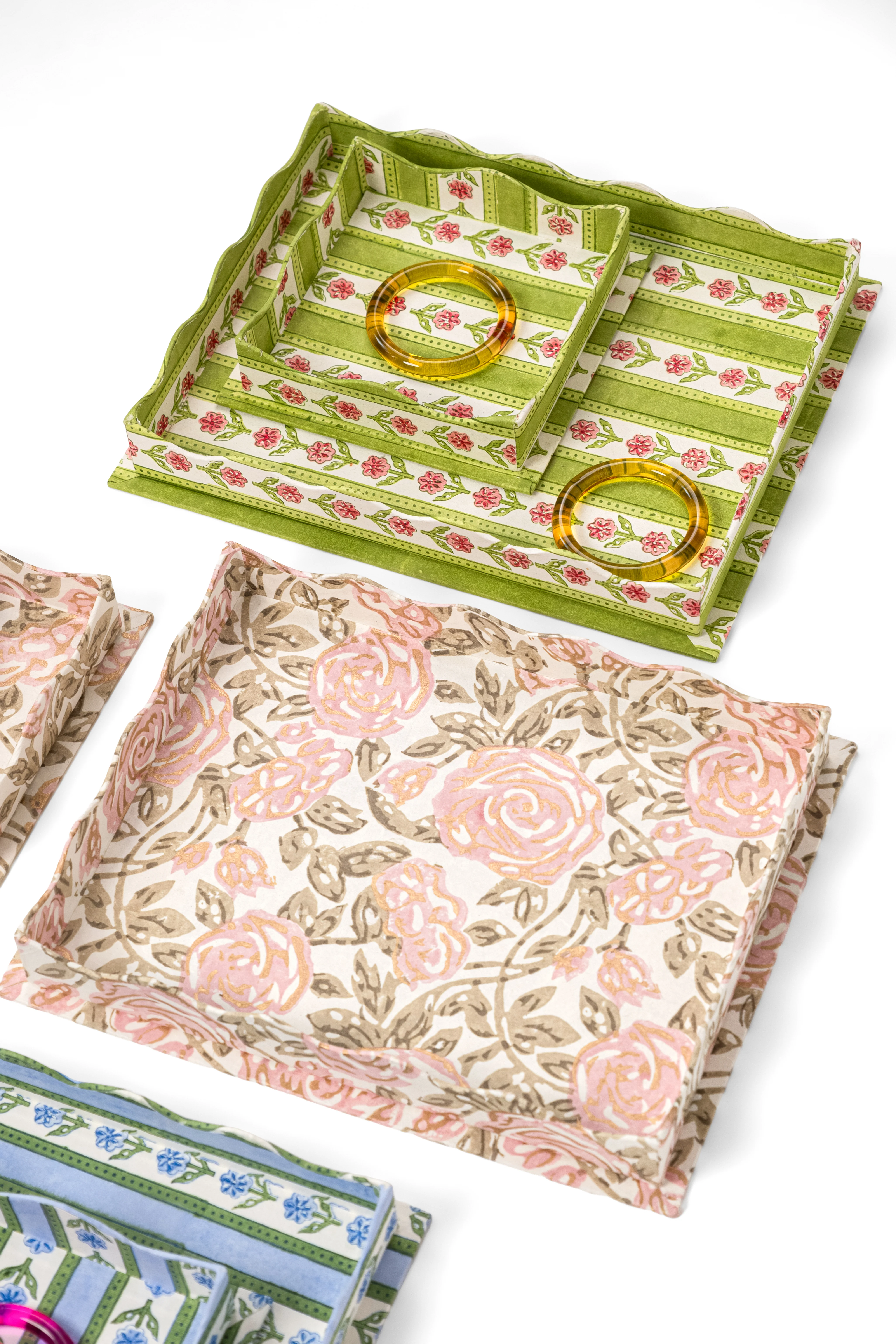 Nesting Scalloped Blockprint Trays in Rose Garden - Image 6