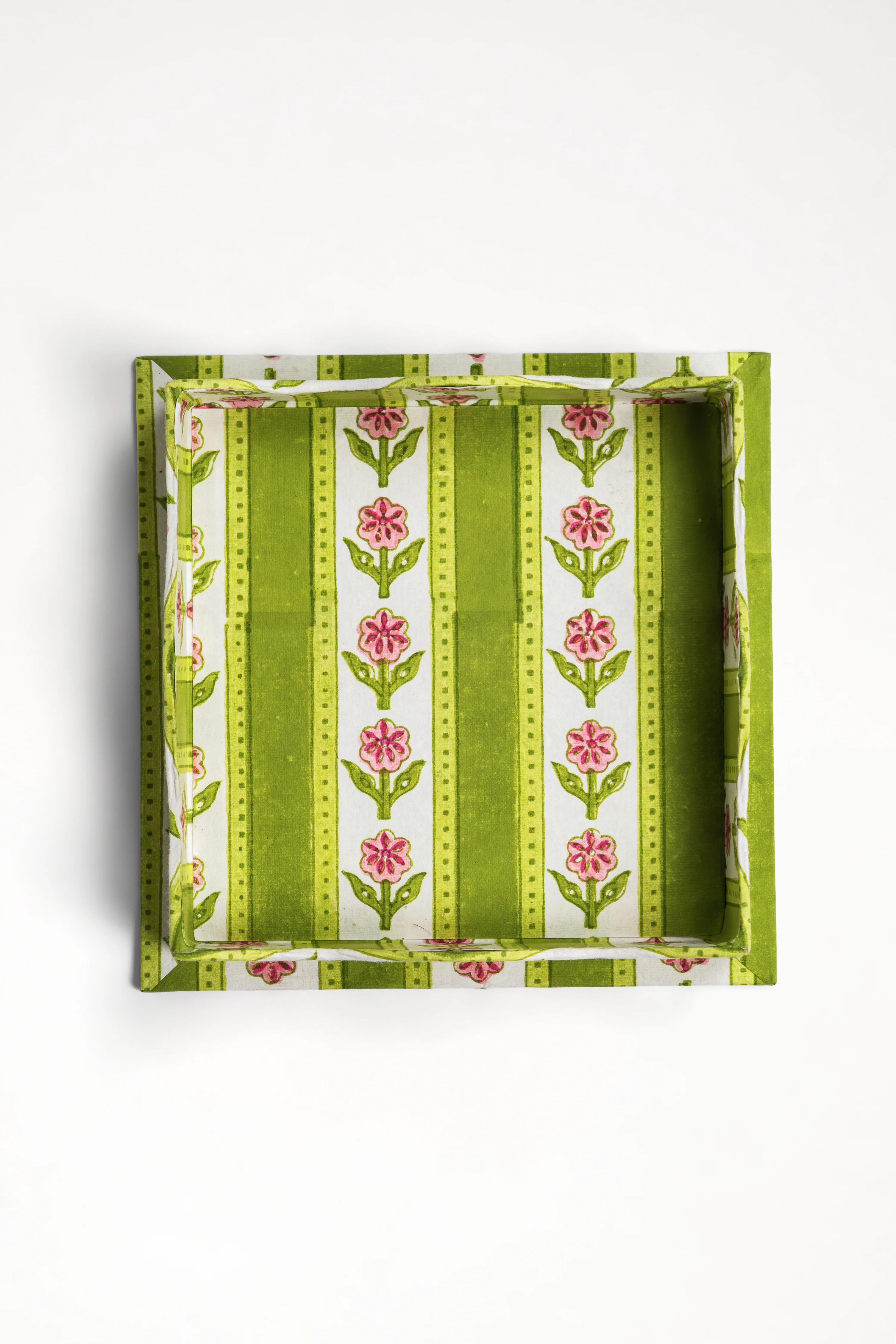 Nesting Scalloped Cottage Garden Blockprint Trays - Image 6