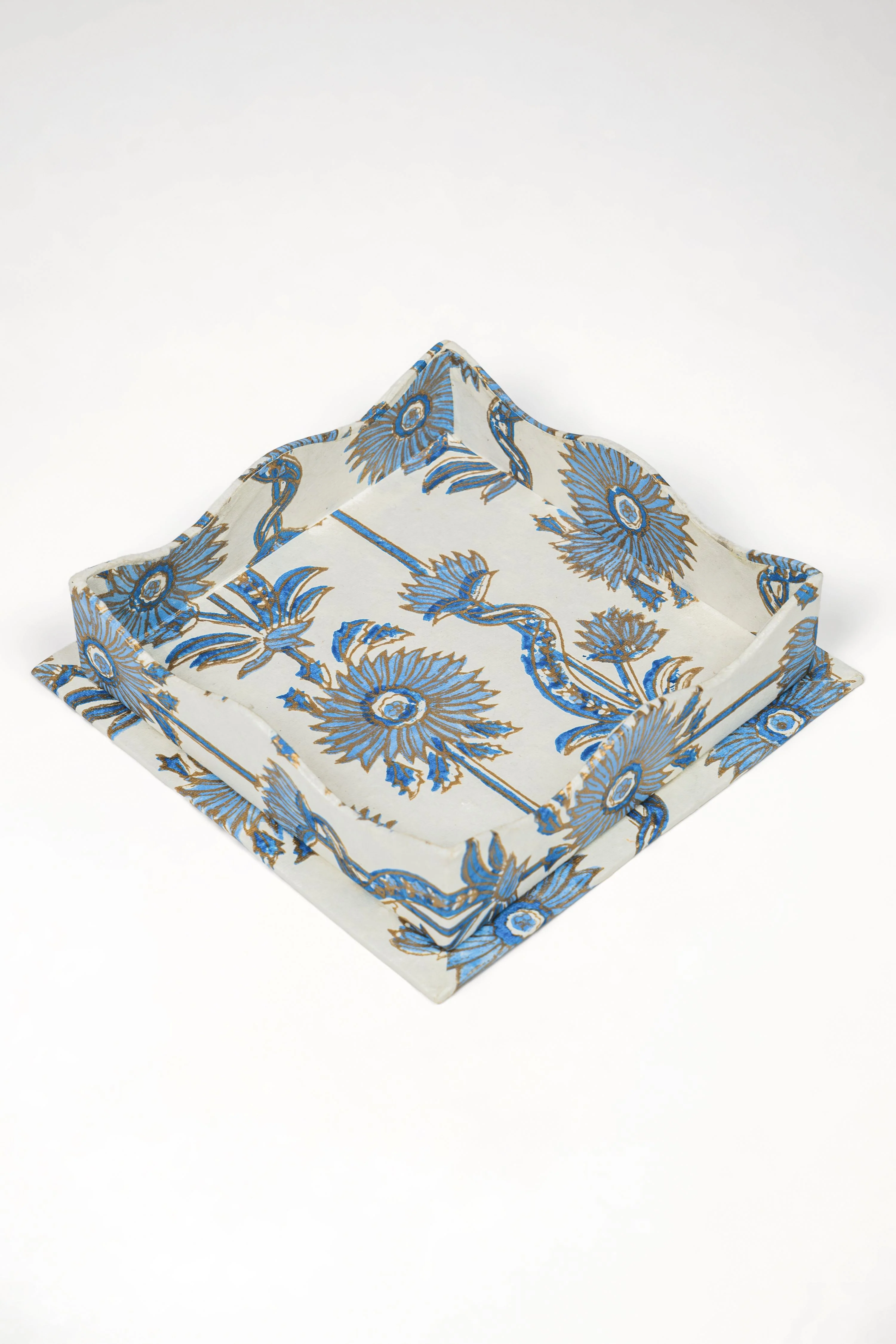 Nesting Scalloped Floral Vines Blockprint Trays in Blue - Image 3