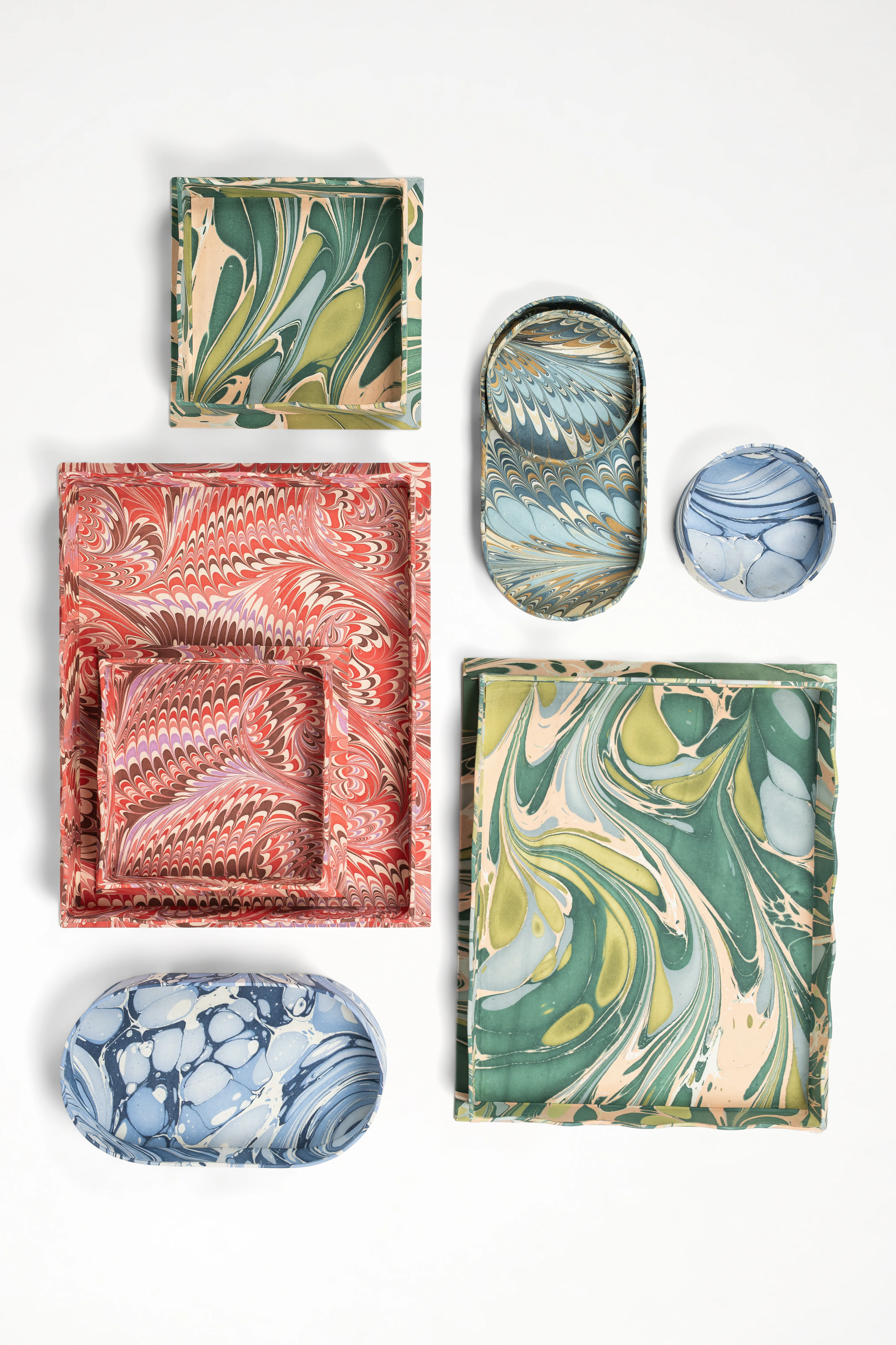 Nesting Scalloped Hand-Marbled Trays in Florentine Pink - Image 5