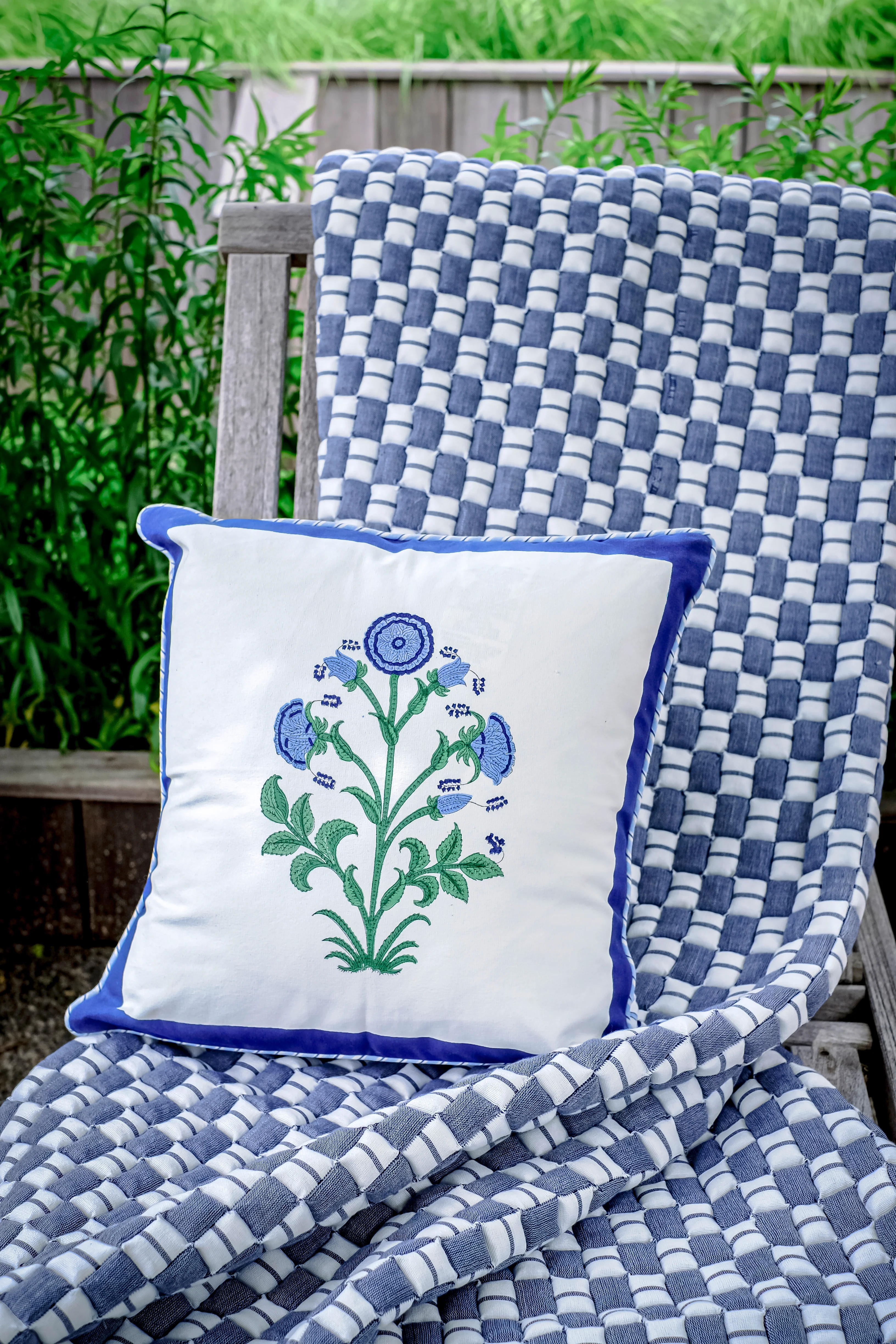Blue Checkered Sujani Quilt - Image 5