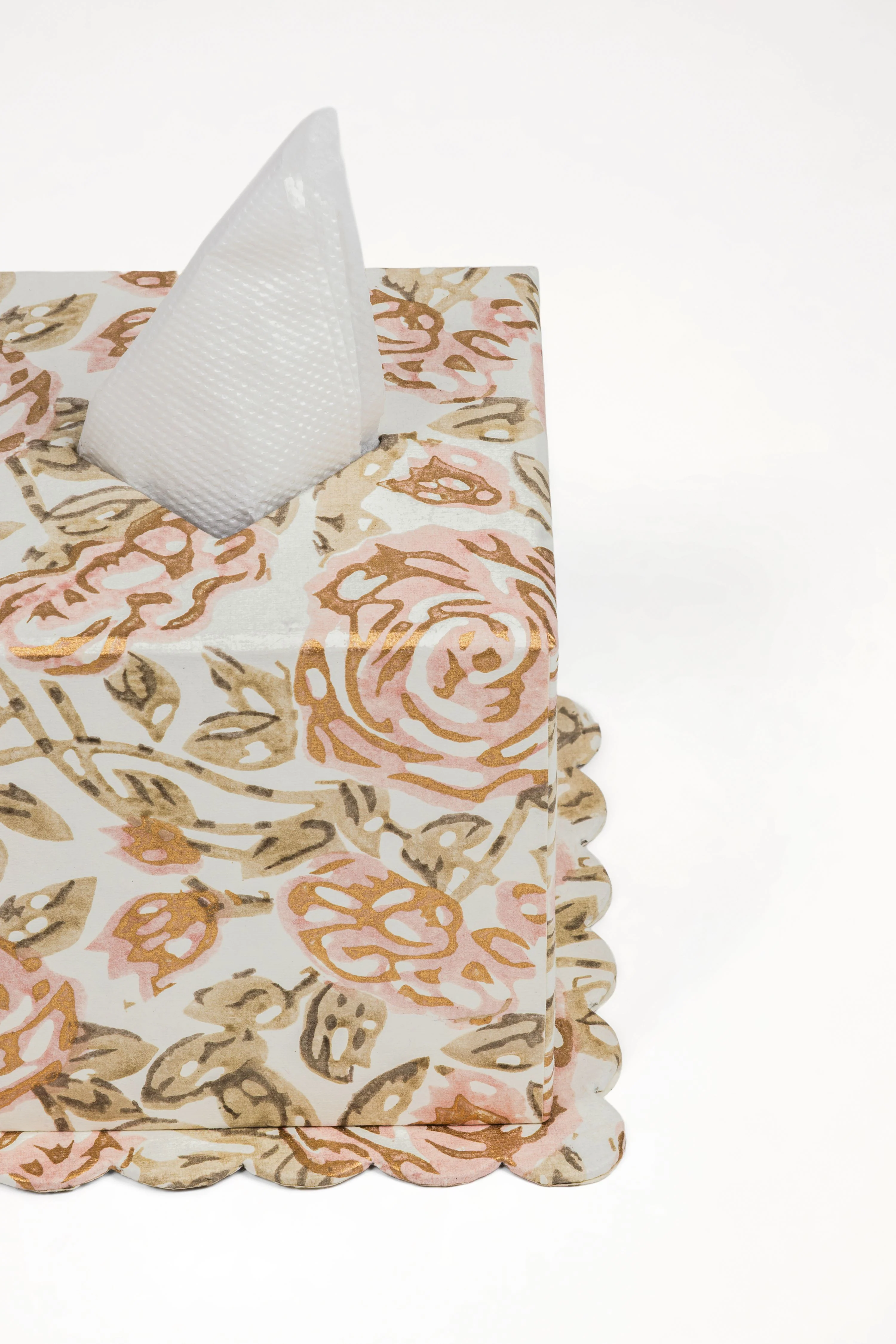 Blockprint Scallop Tissue Box Cover in Rose Garden - Image 2