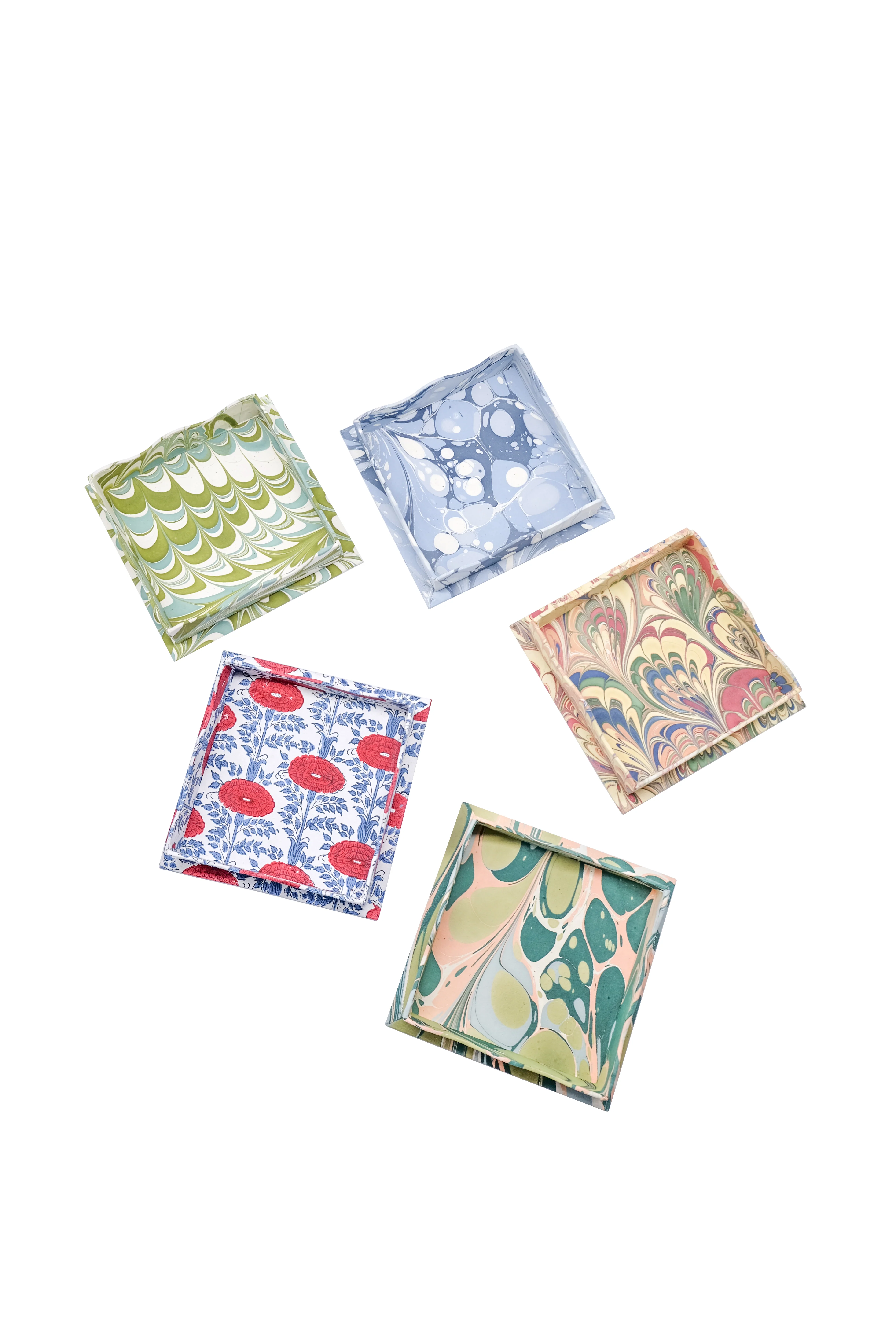 Nesting Scalloped Hand-Marbled Trays in Multicolor - Image 5